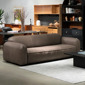 Divano in Vera Pelle Nordico per Piccoli Appartamenti, Lusso Leggero Italiano, Moderno Minimalista da Tre a Quattro Posti per Soggiorno - Product Image 4