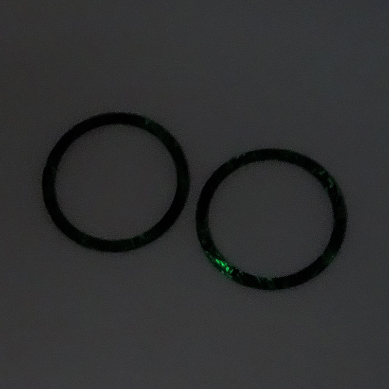 ฝาคาร์บอนกลมเรืองแสงสีดำ