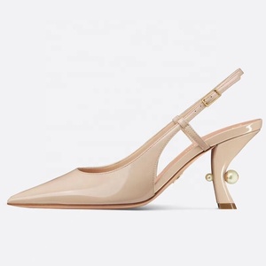 Zapatos de tacón alto con correa trasera y perlas para mujer, sandalias de vestir con punta, de charol brillante, talla grande 45, ajuste ancho - Product Image 1