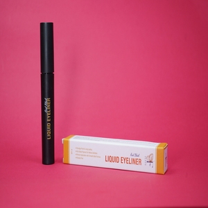 Delineador de Ojos Líquido Profesional para Ojos Definidos y Nítidos, Fórmula de Larga Duración, Resistente al Agua y a las Manchas, Fácil de Usar para Looks Atrevidos - Product Image 2