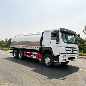 Petit camion-<span class=keywords><strong>citerne</strong></span> à lait, intérieur en acier inoxydable de qualité <span class=keywords><strong>alimentaire</strong></span>, réservoir isolé de 100 mm, véhicule de transport laitier fiable - Product Image 1