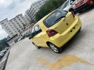 <span class=keywords><strong>Toyota</strong></span> <span class=keywords><strong>Yaris</strong></span> Modelo <span class=keywords><strong>2011</strong></span>, Motor de <span class=keywords><strong>Gasolina</strong></span> 1.6L, Sedán, 5 Asientos, Volante a la Izquierda, para Exportación a África - Product Image 4