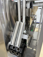 Machine automatique de scellage de capsules de café, scelleuse thermique pour couvercles pré-découpés pour capsules de café en aluminium
