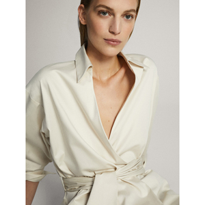 Abito lungo <span class=keywords><strong>in</strong></span> <span class=keywords><strong>raso</strong></span> a <span class=keywords><strong>maniche</strong></span> <span class=keywords><strong>lunghe</strong></span> per ufficio di nuova concezione - Product Image 1