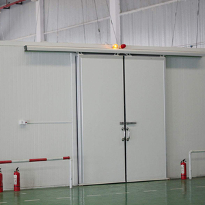 Puerta Industrial Doble Corredera de Acero Inoxidable con Panel Sándwich de Poliuretano Aislado, Manual/Automática, con 15 Años de Vida Útil - Product Image 1