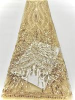 Tissu de dentelle perlée de luxe, tissu de dentelle perlée blanche avec des cristaux et des paillettes, dentelle de mariage exclusive perlée