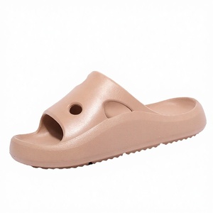 OEM Custom Soft Non-Slip Plaid Pattern Cloud Slides Lightweight <b>Beach</b> Waterproof Pillow Slippers EVA Insole Evergreen Cushioning - Product Image 3