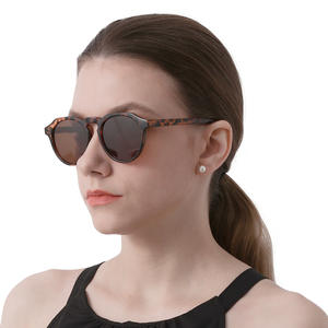 Lunettes de soleil polarisées Conchen pour hommes, protection UV400, monture PC, verres TAC, noires, pour la conduite, la protection solaire, la mode et les voyages - Product Image 2