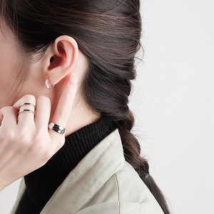 2025 produttore all'ingrosso di moda orecchini di rame semplice colore semplice Design di lusso Punk Rock <span class=keywords><strong>abbraccio</strong></span> accessori per le donne - Product Image 3