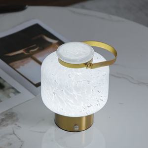 Lampe de table portable rechargeable de style nordique moderne, veilleuse de chevet créative et simple avec ambiance en verre antique - Product Image 4