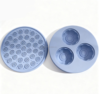 VaryWell Nouveau Modèle Très Vendu Plaque de Léchage Ronde 3 en 1 en Silicone pour Animaux de Compagnie (Chiens et Chats) avec Moules à Friandises Congelées et Anti-Dérapante pour Alimentation Lente