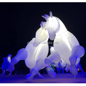 Caballos LED inflables portátiles personalizados para eventos <span class=keywords><strong>de</strong></span> desfile, fiesta blanca, rendimiento <span class=keywords><strong>de</strong></span> <span class=keywords><strong>circo</strong></span>, ropa <span class=keywords><strong>de</strong></span> caballos iluminada - Product Image 4