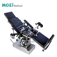 Table d'opération manuelle hydraulique en acier inoxydable pour la chirurgie générale hospitalière et l'utilisation multi-services