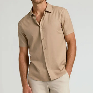 Camicia Casual da <span class=keywords><strong>Uomo</strong></span>, <span class=keywords><strong>Abbigliamento</strong></span> Maschile all'Ingrosso, Camicia <span class=keywords><strong>Slim</strong></span>-<span class=keywords><strong>Fit</strong></span> a Maniche Corte con Bottoni in Khaki Chiaro - Product Image 1