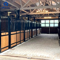 Intérieur d'équitation préfabriqué grange équestre maison de construction écurie de luxe panneaux de stalle écologiques