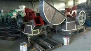 Machine pour la fabrication <span class=keywords><strong>de</strong></span> <span class=keywords><strong>copeaux</strong></span> <span class=keywords><strong>de</strong></span> <span class=keywords><strong>bois</strong></span> Broyeur <span class=keywords><strong>de</strong></span> <span class=keywords><strong>bois</strong></span> à moteur diesel Broyeur <span class=keywords><strong>de</strong></span> <span class=keywords><strong>bois</strong></span> chinois - Product Image 3