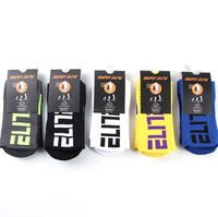 Chaussettes de sport en tissu éponge SOXTOWN Elite, faible MOQ, logo personnalisé, super chaussettes de course, de cyclisme, athlétiques, de basket-ball pour hommes, imperméables, automne