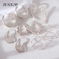 JUSTOP Nouveau modèle de boucles d'oreilles Huggie tendance en acier inoxydable, au design unique, anti-ternissement, bijoux de mode avec fermoir massif et torsades creuses