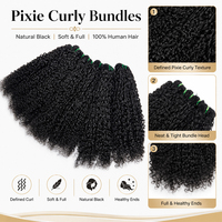 Extensiones de cabello humano rizado tipo pixie, color negro natural, textura suave y con volumen en las puntas, para la elaboración de pelucas.