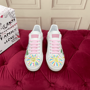 เทรนด์แฟชั่นสำหรับผู้ชายและผู้หญิงของโดลเชส ลายกราฟฟิตีสัตว์หลากสีสัน ผ้าทอแบบแบน ตาข่าย ใส่ได้ทุกวัน รองเท้าลำลองแบบสวม Gabbna - Product Image 4