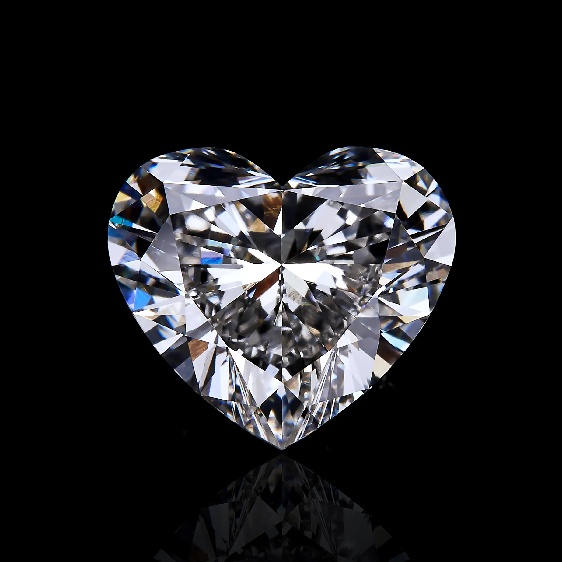 Luster IGI certified CVD 2.34ct G VVS2 heart cut lab grown diamond