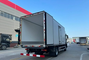 <span class=keywords><strong>Camion</strong></span> <span class=keywords><strong>frigorifique</strong></span> de 6,8 mètres avec ses performances puissantes, il est le choix idéal pour le transport en chaîne du froid et les missions de sauvetage. - Product Image 5