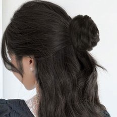 Accessori per acconciature da negozio di abbigliamento facile quotidiano - Product Image 1