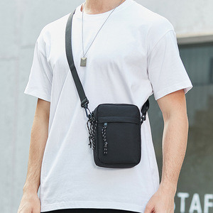 Sacs bandoulière messager unisexe en polyester imperméable, tendance, pour usage quotidien, avec fermeture éclair, noir, vente en gros usine - Product Image 2