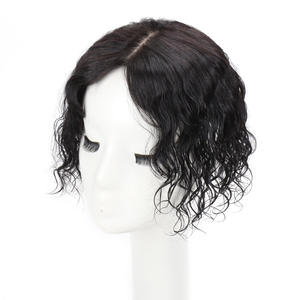 Pièce de perruque en <span class=keywords><strong>cheveux</strong></span> bouclés, entièrement tissée à la main, noire, naturelle, sans trace, volumineuse, à aiguille progressive, longue durée, pour la réparation des <span class=keywords><strong>cheveux</strong></span> - Product Image 1