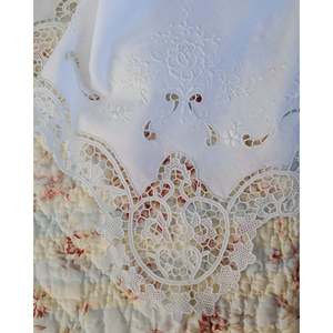 Sábanas Ajustables y Planas para Cama Doble Pietrochianese con Ribete de Encaje Burano - Product Image 1
