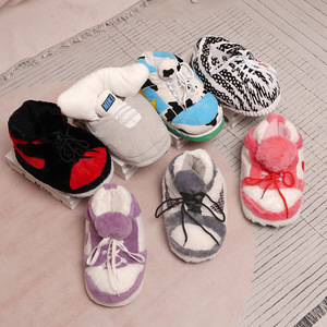 Pantofole da casa in cotone felpato impermeabili <span class=keywords><strong>e</strong></span> calde, con design a cono di cocco, suola in tessuto rinforzata, rosse, modello di successo - Product Image 1