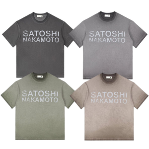 T-shirt surdimensionné en coton épais 100% avec lavage vintage, esthétique Tech Noir, style Digital Nomad, streetwear pour hommes SATOSHI <span class=keywords><strong>NAKAMOTO</strong></span> - Product Image 1