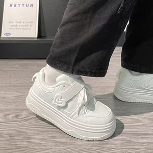 Sneakers blanches minimalistes à plateforme en forme de cœur, légères et respirantes pour femmes, chaussures décontractées pour étudiantes - Product Image 3