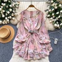 Gaun Chiffon Wanita Model Bungkus Bermotif Bunga Musim Gugur 2026, Kerah V, Dilengkapi Sabuk Gesper, Ruffle Bertingkat, Lengan Bishop, Gaya Resort, Girly