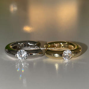 Boucles d'oreilles créoles rondes géométriques en zircon pour femmes et filles, style coréen minimaliste, boucles d'oreilles huggie punk, bijoux pour femmes, cadeau - Product Image 4