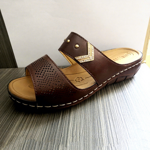 Sandalias de Verano Cómodas y Económicas de Moda Estilo 2026 para Mujer, Sandalias de Plataforma con Cuña, Pantuflas para Dama - Product Image 1