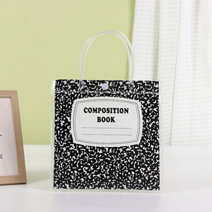 Sac fourre-tout transparent en PVC Hang Jue personnalisable avec impression de logo pour emballage cadeau et promotions de vacances - Product Image 3