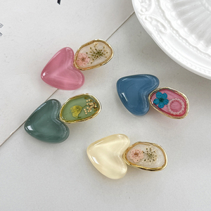 Pinza de pelo de flor eterna de <span class=keywords><strong>amor</strong></span> de resina Retro, horquilla de corazón rosa azul, pasadores bonitos para mujeres y niñas, pinzas laterales, accesorios para el cabello, moda - Product Image 2