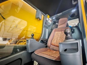 <span class=keywords><strong>Grue</strong></span> mobile tout-terrain d'occasion <span class=keywords><strong>Liebherr</strong></span> LTM1090 90T d'Allemagne – Vente à prix réduit – Composants essentiels moteur et pompe – Achat direct en boutique - Product Image 2
