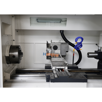 Tour à plat CNC automatique à usage moyen HIPOW 8T, broche horizontale simple, banc plat CK6150, tourelle interne, précision 0,015 mm, 4 outils