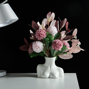 Vaso decorativo moderno bianco opaco per il corpo vaso in porcellana d'arte fatta a mano con fiori irregolari per matrimoni in 2022 - Product Image 3