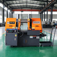 Sierra de cinta horizontal semiautomática de dos columnas GB4230 para corte hidráulico de metal, barras de acero y tubos