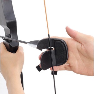 Juego de protectores de brazo para tiro con arco Ztc418, equipo de protección para caza con arco recurvo de plástico negro, accesorios para tiro al aire libre - Product Image 1