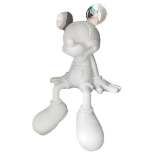 Modèle de bureau moderne <span class=keywords><strong>Mickey</strong></span> <span class=keywords><strong>Mouse</strong></span> Artisanat en résine Décorations douces de dessin animé pour enfants créatifs pour Noël Célébrité Internet - Product Image 6
