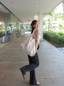 Bolsos de Mano de Lona Portátiles para Mujer, Bolsos de Compras con Logotipo Bordado, Bolsos de Playa de Viaje Multicolores Personalizados - Product Image 6