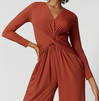 Combinaison de yoga sexy, respirante, légère, à col en V, plissée, longue, à découpe haute, motif uni, avec poches pour femmes