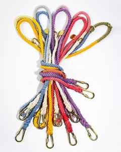 Gebreide, multicolor regenboog hondenharnas en riemset van katoen, gepersonaliseerd, anti-trek, met breakaway-functie voor honden en katten - Product Image 2