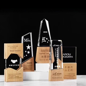 High Quality Customize Trophy Crystal Transparent Custom Size Solid Wood Bottom Crystal Trophy