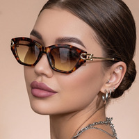 Lunettes de soleil œil de chat de luxe pour femmes, monture métallique rétro, verres solaires personnalisables, vente en gros, lunettes tendance pour dames, protection UV400, montures de créateur