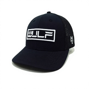 Casquette de camionneur pour adulte, fabriquée au Vietnam, avec 6 patchs brodés personnalisés, dos en maille confortable, style jeune, énergique et décontracté. - Product Image 4